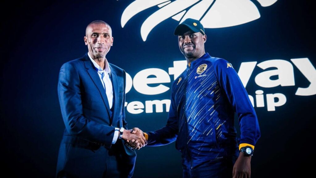 Abdeslam Ouaddou and Cedric Kaze, Kaizer Chiefs vs Orlando Pirates.jpg